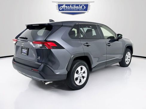 Used 2025 Toyota RAV4 LE AWD/4WD image 6