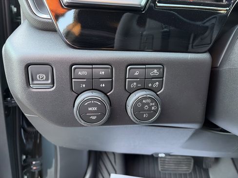 New 2026 Chevrolet Silverado 1500 High Country w/ Z71 Off-Road Package image 22