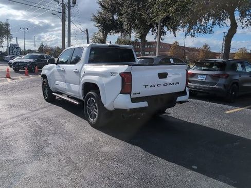 Used 2024 Toyota Tacoma TRD Sport image 4
