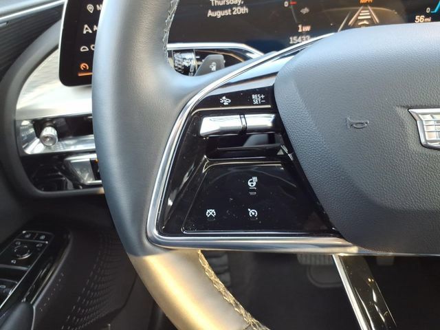 Certified 2025 Cadillac Lyriq Luxury AWD/4WD image 34