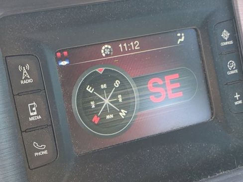 Used 2015 Dodge Charger SE w/ Sport Appearance Group image 11