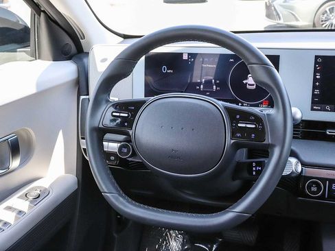 Used 2024 Hyundai Ioniq 5 SE RWD image 19