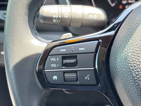 Used 2025 Honda Pilot EX-L image 18