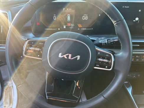 Certified 2024 Kia Sorento S w/ Panoramic Sunroof Package image 15