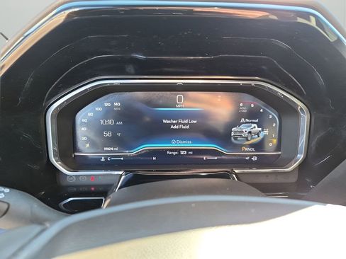 Used 2024 Chevrolet Silverado 2500 LTZ w/ LTZ Premium Package image 38