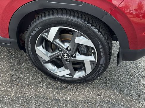 Used 2023 Hyundai Venue Limited FWD image 9