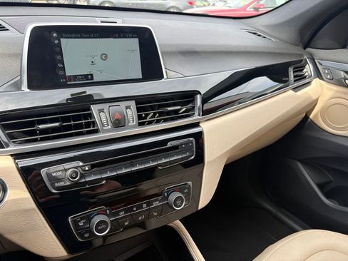 Used 2018 BMW X1 xDrive28i image 12