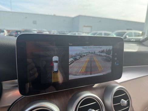 Used 2022 Mercedes-Benz GLC 300 4MATIC image 21