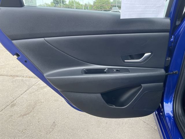 Used 2024 Hyundai Elantra SEL FWD image 12
