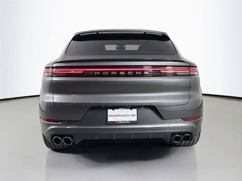 Used 2025 Porsche Cayenne Coupe AWD/4WD image 6