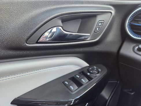 Used 2024 Chevrolet Trax LT w/ Driver Confidence Package image 20