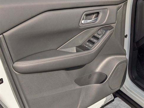 New 2026 Nissan Rogue SV image 15