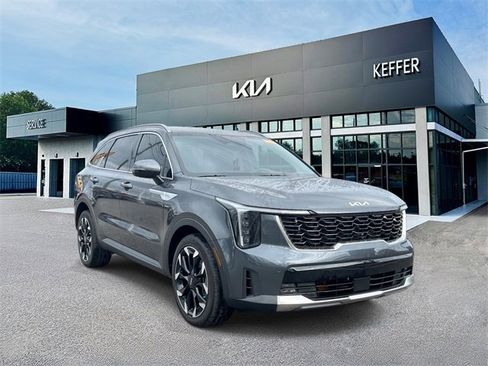 Certified 2024 Kia Sorento EX image 2