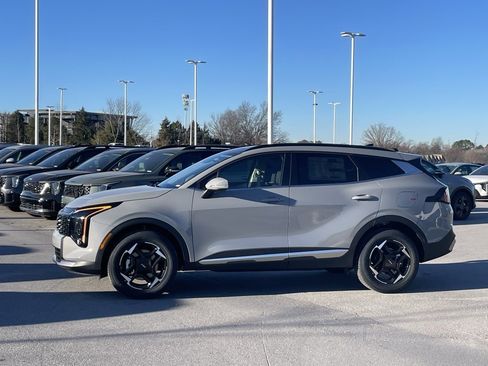 New 2026 Kia Sportage EX image 4