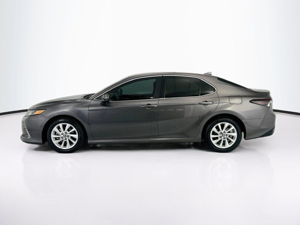 Used 2024 Toyota Camry LE FWD image 8