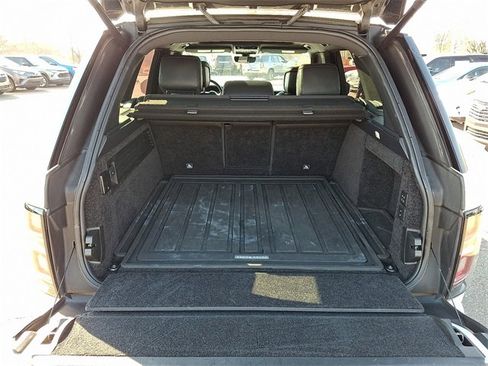 Used 2018 Land Rover Range Rover HSE image 24