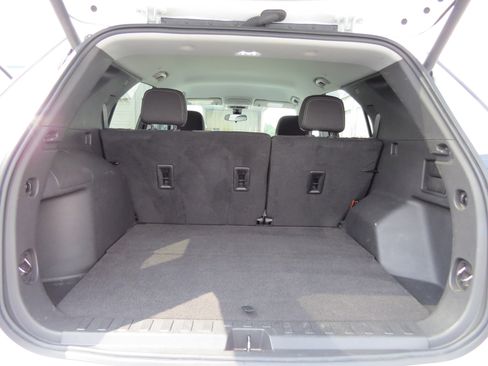 Used 2023 Chevrolet Equinox LT w/ Driver Convenience Package image 14