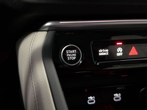 New 2025 Audi Q5 Premium image 26