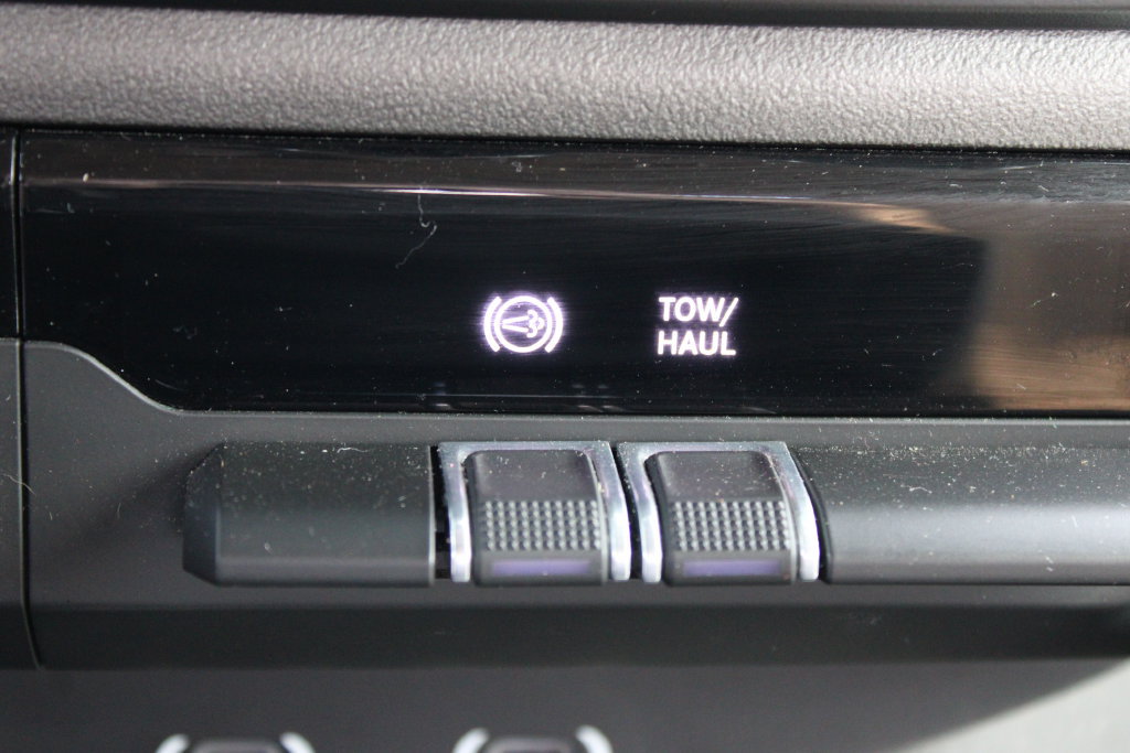 Used 2022 RAM 3500 Big Horn w/ Level 1 Equipment Group AWD/4WD image 36