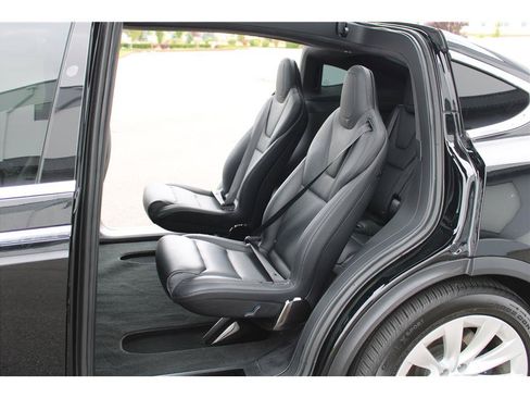 Used 2018 Tesla Model X 100D AWD/4WD image 12