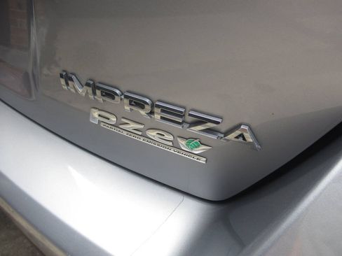 Used 2013 Subaru Impreza 2.0i AWD/4WD image 10