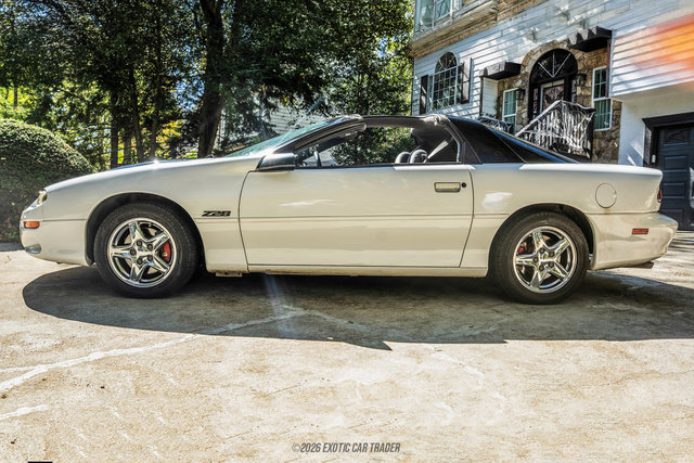 Used 1998 Chevrolet Camaro Z28 w/ Preferred Equipment Group 2 RWD image 2