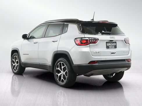 Used 2024 Jeep Compass Limited AWD/4WD image 3