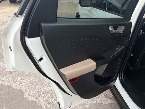 Used 2020 Ford Escape SEL image 15