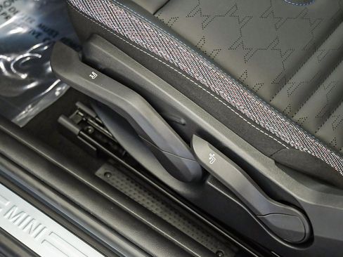 Used 2025 MINI Cooper S image 22