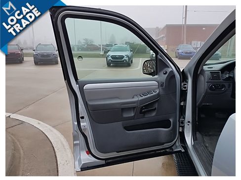 Used 2002 Mercury Mountaineer AWD image 12