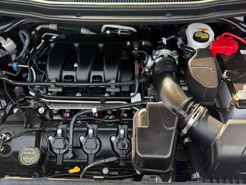 Used 2019 Ford Explorer XLT w/ Equipment Group 201A image 30