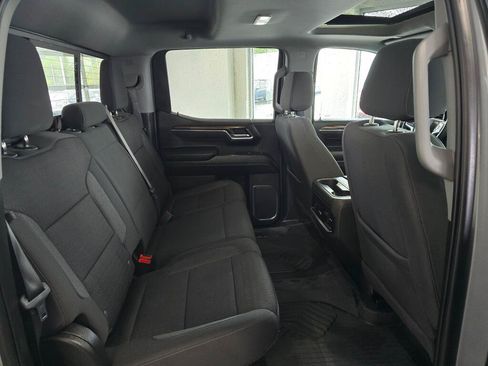 Used 2025 Chevrolet Silverado 1500 LT Trail Boss w/ Convenience Package II AWD/4WD image 44