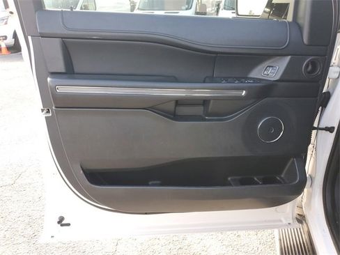 Used 2018 Ford Expedition Max XLT w/ Equipment Group 202A image 15