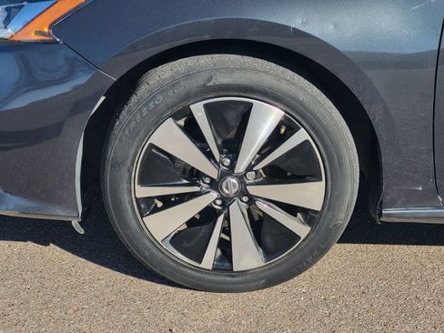 Used 2022 Nissan Altima 2.5 SV image 9