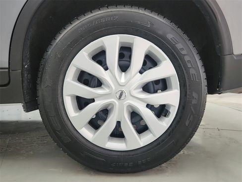 Used 2017 Nissan Rogue S image 26