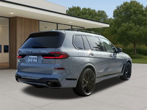 New 2026 BMW X7 M60i image 8