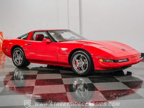 Used 1991 Chevrolet Corvette ZR-1 RWD image 17