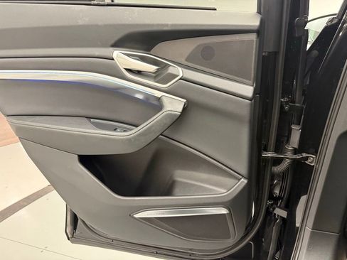 Used 2024 Audi Q8 e-tron Prestige w/ Prestige Package image 27