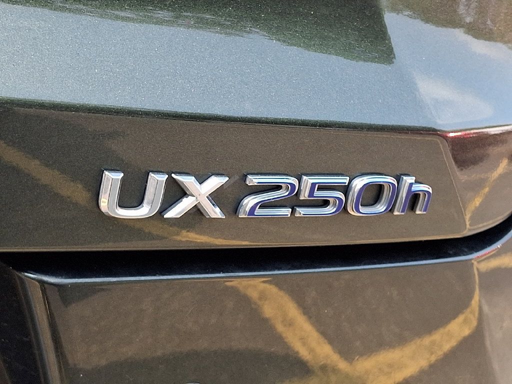 Used 2021 Lexus UX 250h w/ Premium Package AWD/4WD image 32