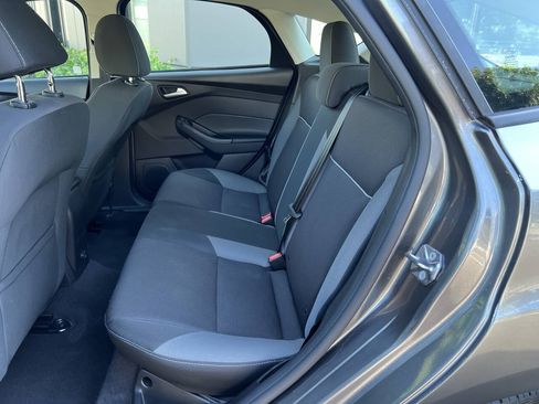 Used 2014 Ford Focus SE FWD image 11