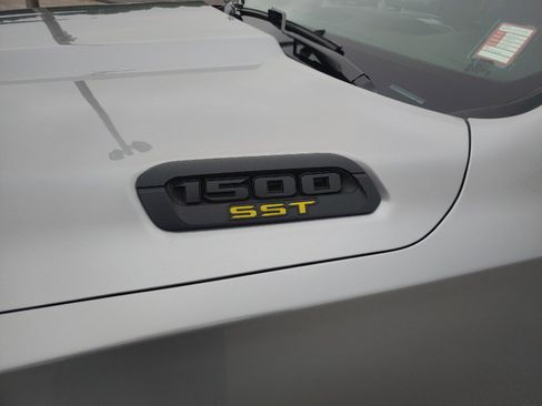 Used 2025 RAM 1500 Big Horn AWD/4WD image 6