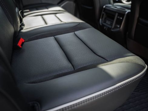New 2026 RAM 1500 Laramie AWD/4WD image 36
