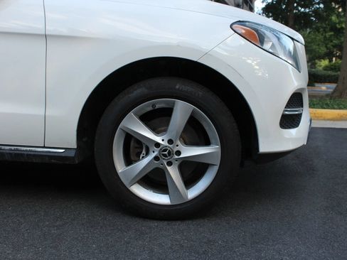 Used 2017 Mercedes-Benz GLE 350 4MATIC w/ Premium 1 Package image 4