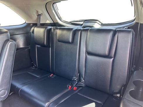 Certified 2019 Toyota Highlander Limited Platinum image 16