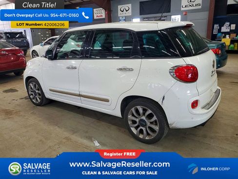 Used 2014 FIAT 500L Lounge image 3