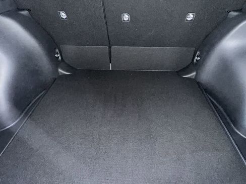 Used 2025 Toyota Corolla Cross LE FWD image 25