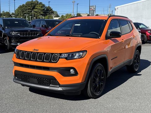 New 2026 Jeep Compass Latitude image 3