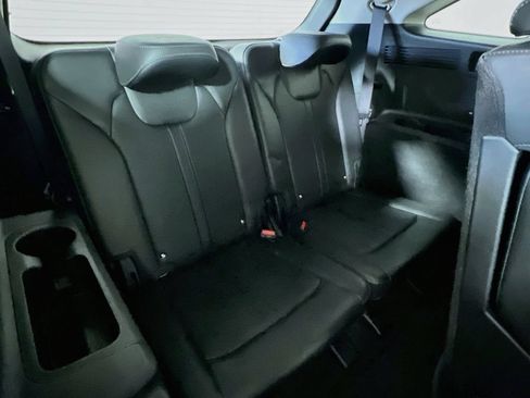 Used 2024 Kia Sorento S FWD image 23