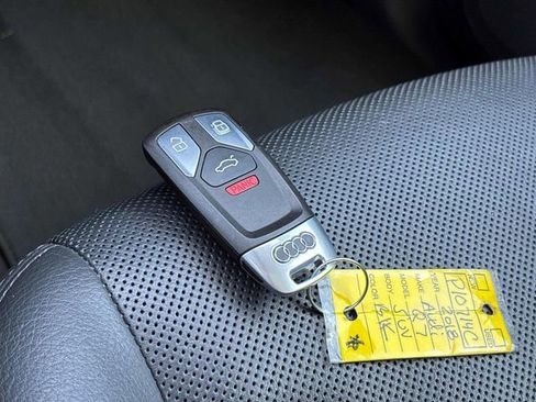 Used 2018 Audi Q7 3.0T Prestige w/ Prestige Package image 30