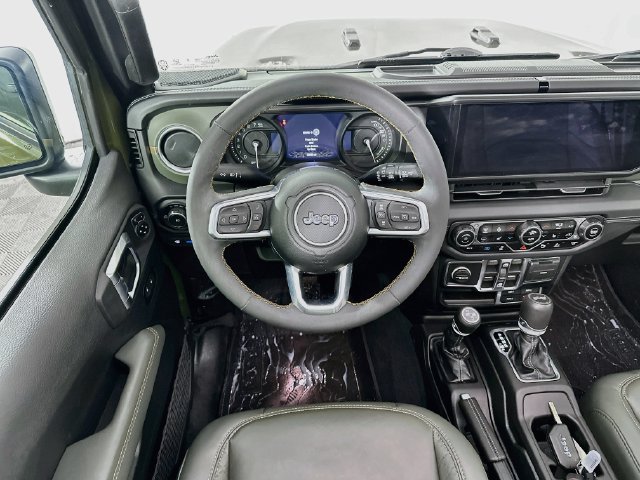 Used 2024 Jeep Wrangler High Altitude AWD/4WD image 23